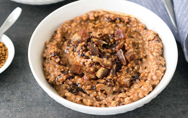 Date-sweetened-Steel-Cut-Oats-2
