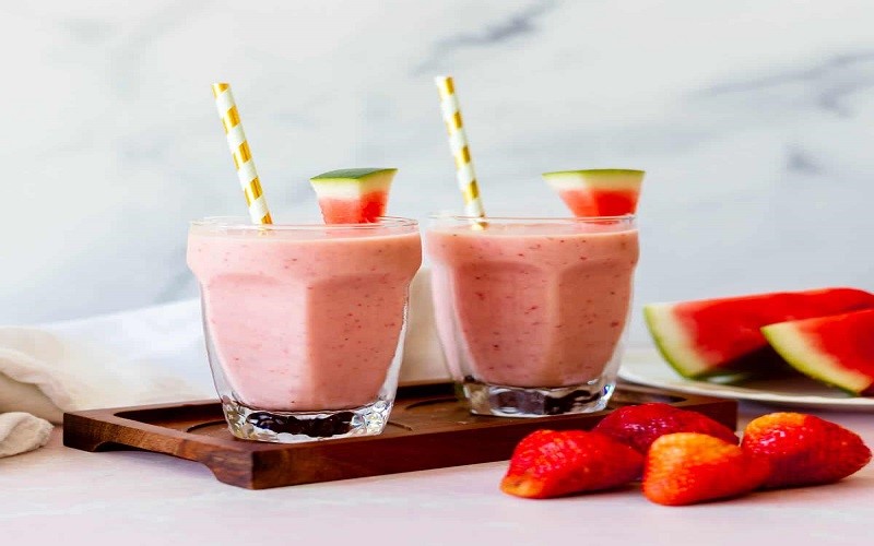 Watermelon-Smoothie-with-Yogurt-and-Apples-1