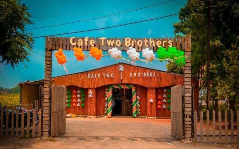 cafe-two-brother