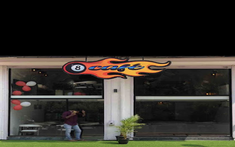 8-ball-caf