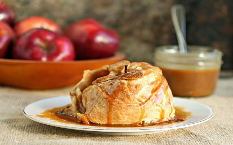 Apple Dumplings with Caramel Sauce