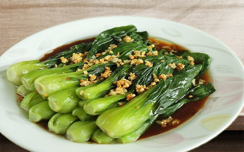 Bok Choy with Garlic and Oyster Sauce