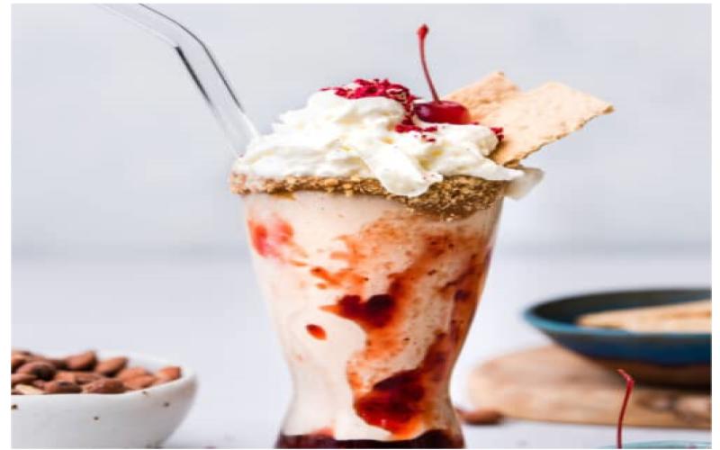 almond-butter-and--jelly-vegan-milkshake