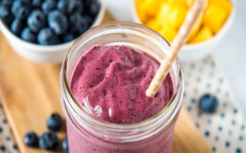 blueberry-lime-and-cashew-smoothies blueberry-lime-and-cashew-smoothies