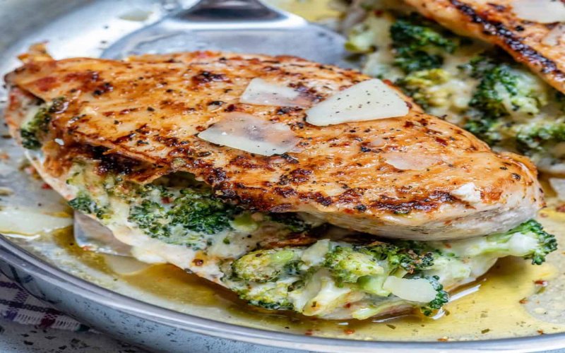 cheesestuffed-chicken-cutlets-with-mustard-sauce