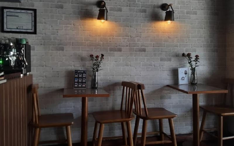 click-cafe-shillong