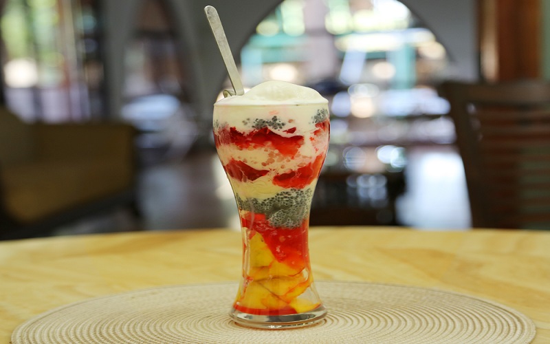 kesar-falooda-from-cream-world