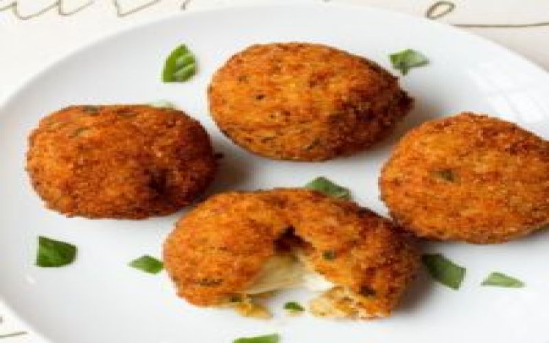 mozzarellastuffed-arancini-balls