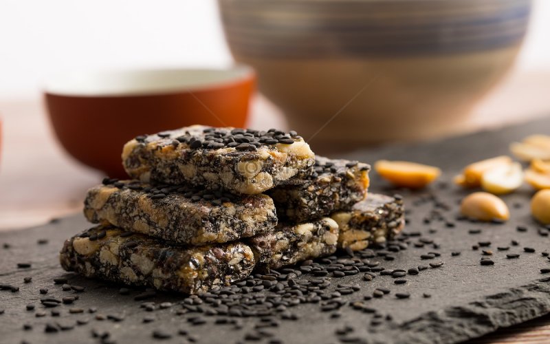 sesamepeanut-bars sesamepeanut-bars