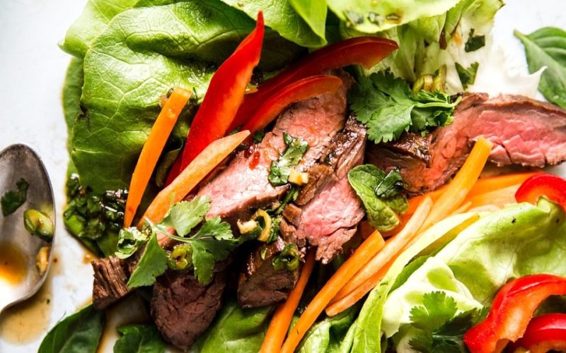 thai-steak-lettuce-cups