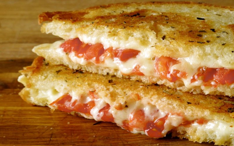 tomato-cheese-sandwich