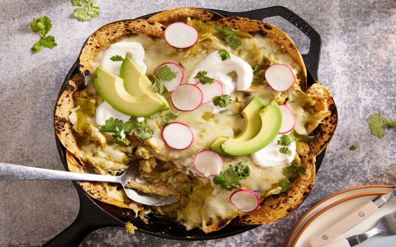 green-chile-chicken-skillet-enchiladas