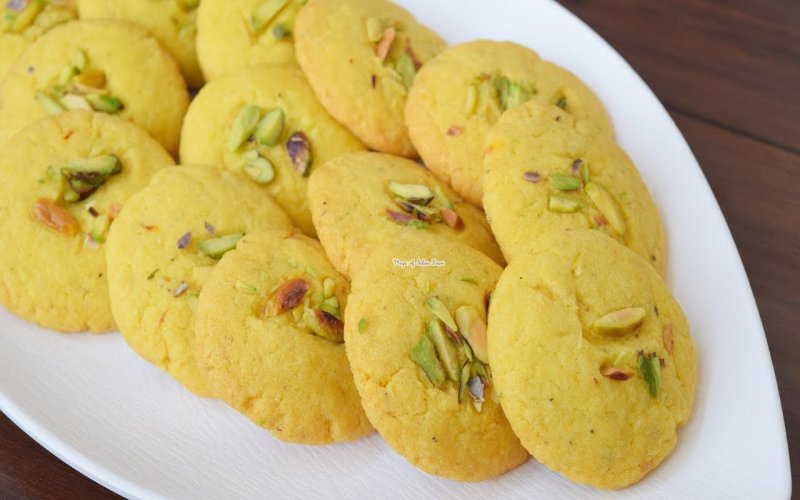 kesar-pistachio-biscuits