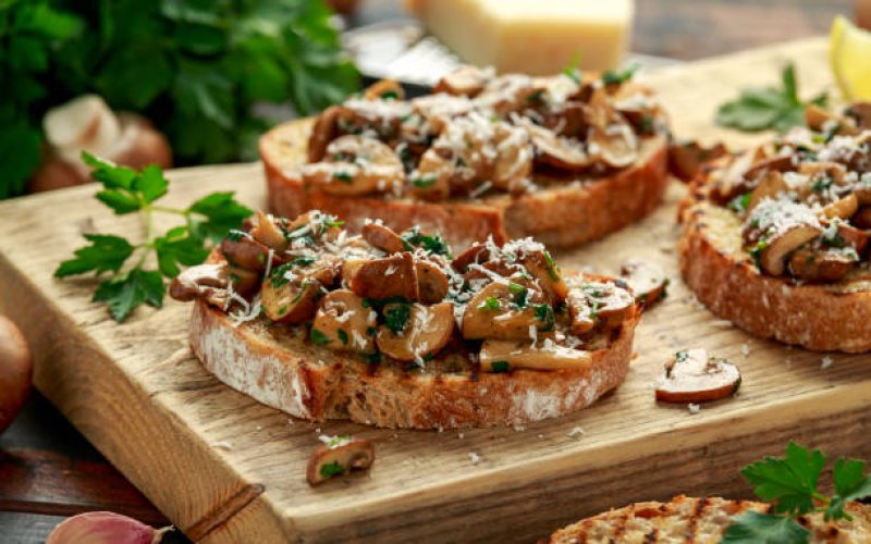 mushroom-olive-crostini