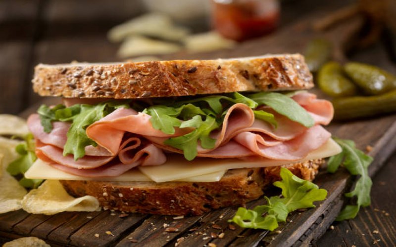 ham-sandwich-with-quick-pickles