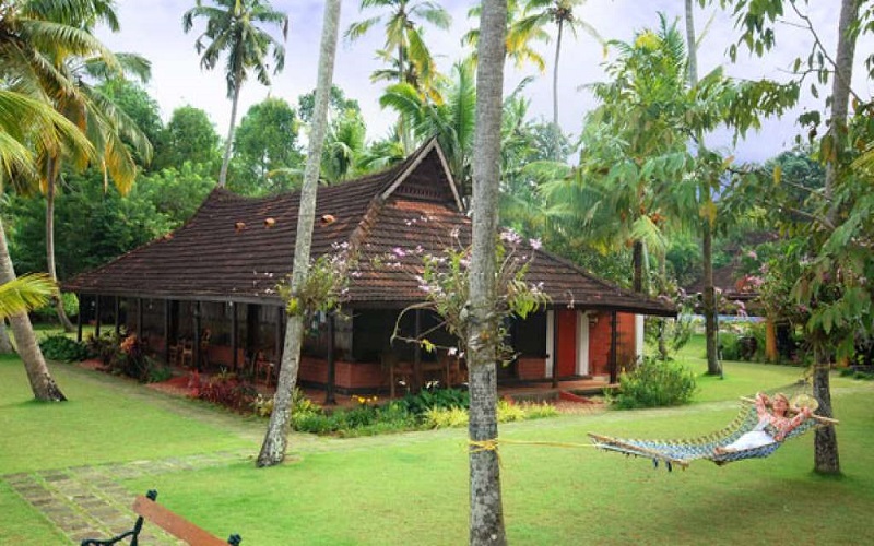 kayaloram-heritage-lake-resort