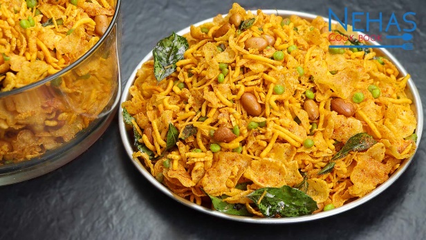 khatta-metha-chivda
