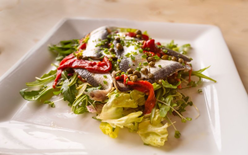 lemony-orzo-with-mackerel-capers-and-parsley