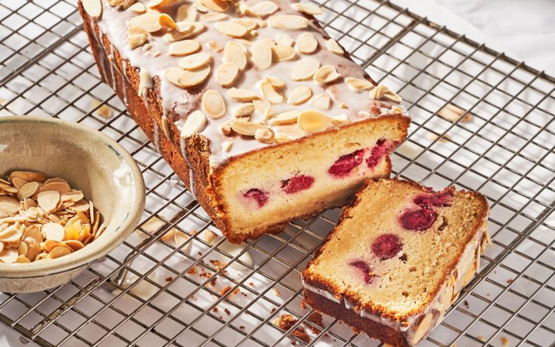 raspberry-almond-pound-cake