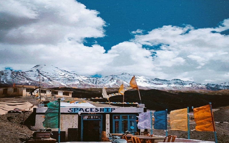 spaceship-cafe