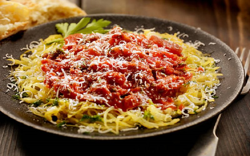 spaghetti-squash-with-salsa