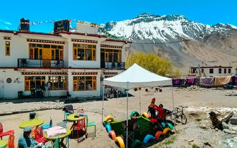 the-alpinist-cafe-and-retreat