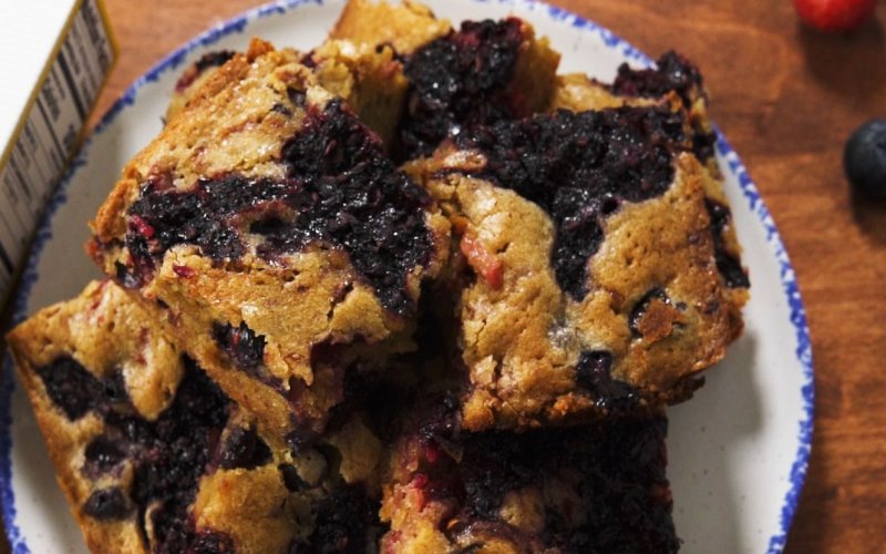 triple-berry-blondies