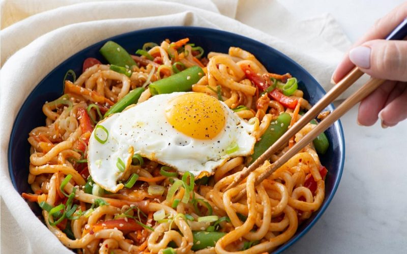 eggfried-noodles eggfried-noodles
