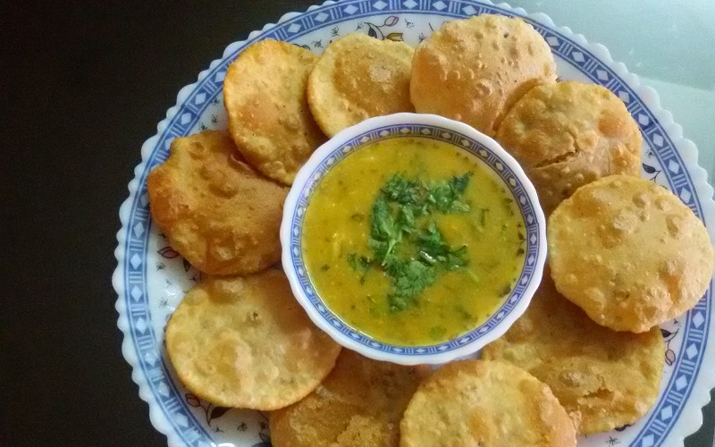 kachori-sabzi