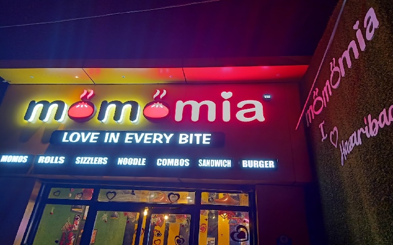 momomia