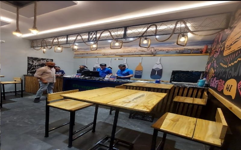 varanasi-food-court
