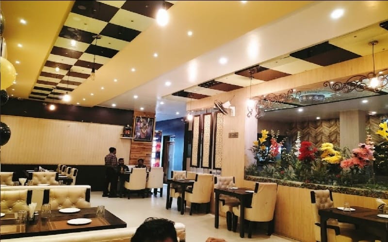 western-street-caf-n-dine