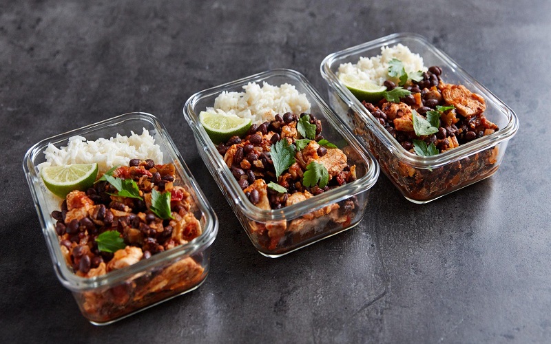 indianinspired-chicken-meal-prep-bowls